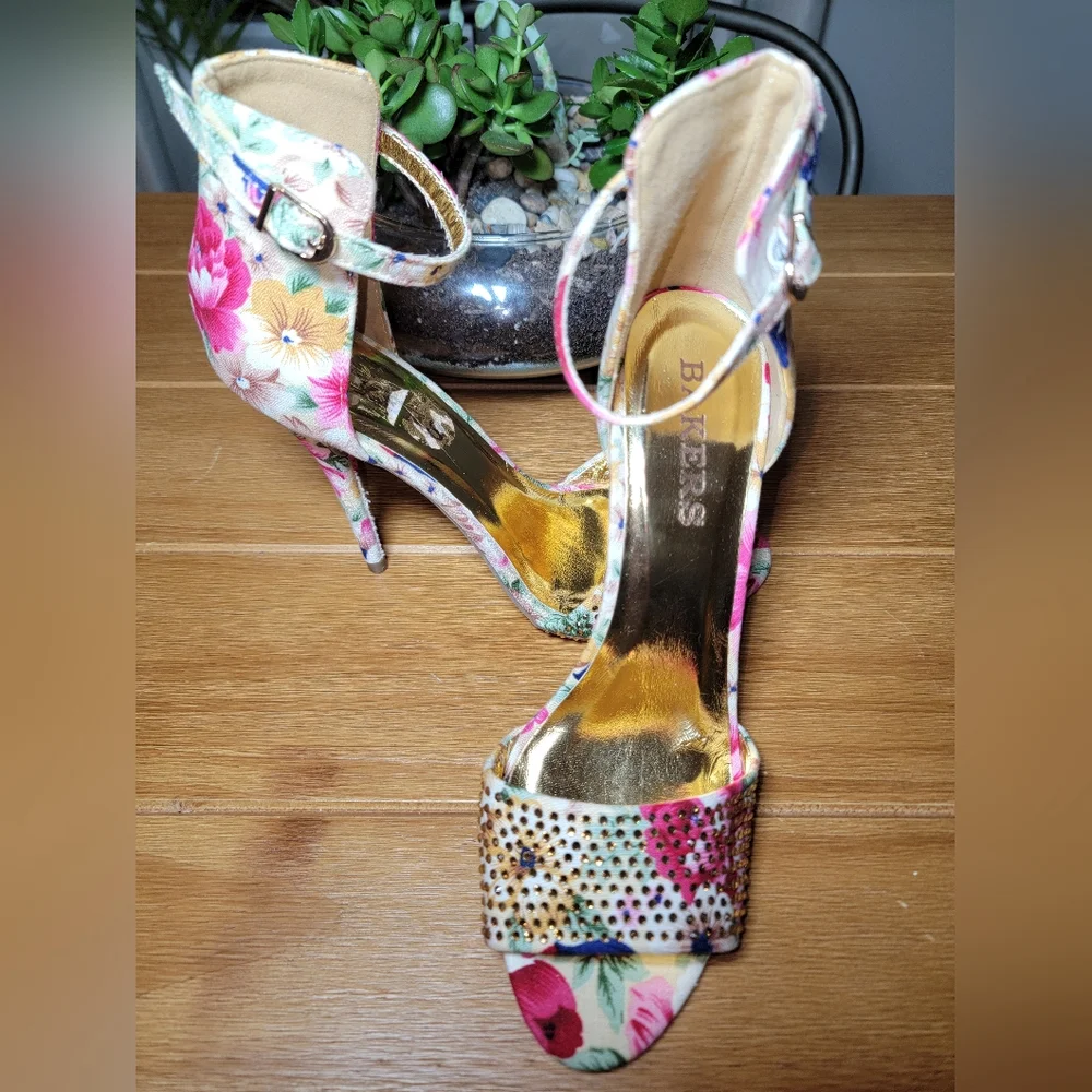Bakers 'Dreamer' Heels - Size‎ 8